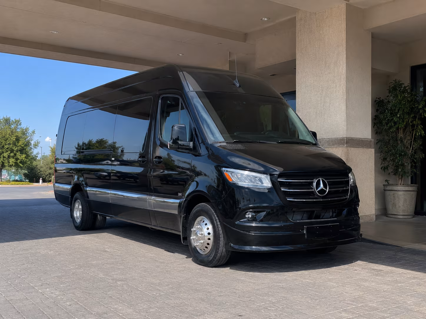 Lakeland Airport Shuttle & Transportation party bus exterior