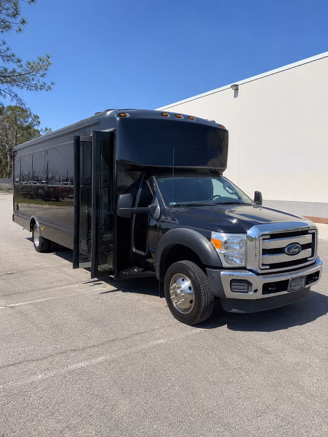 Lakeland Bachelor & Bachelorette Transportation party bus exterior