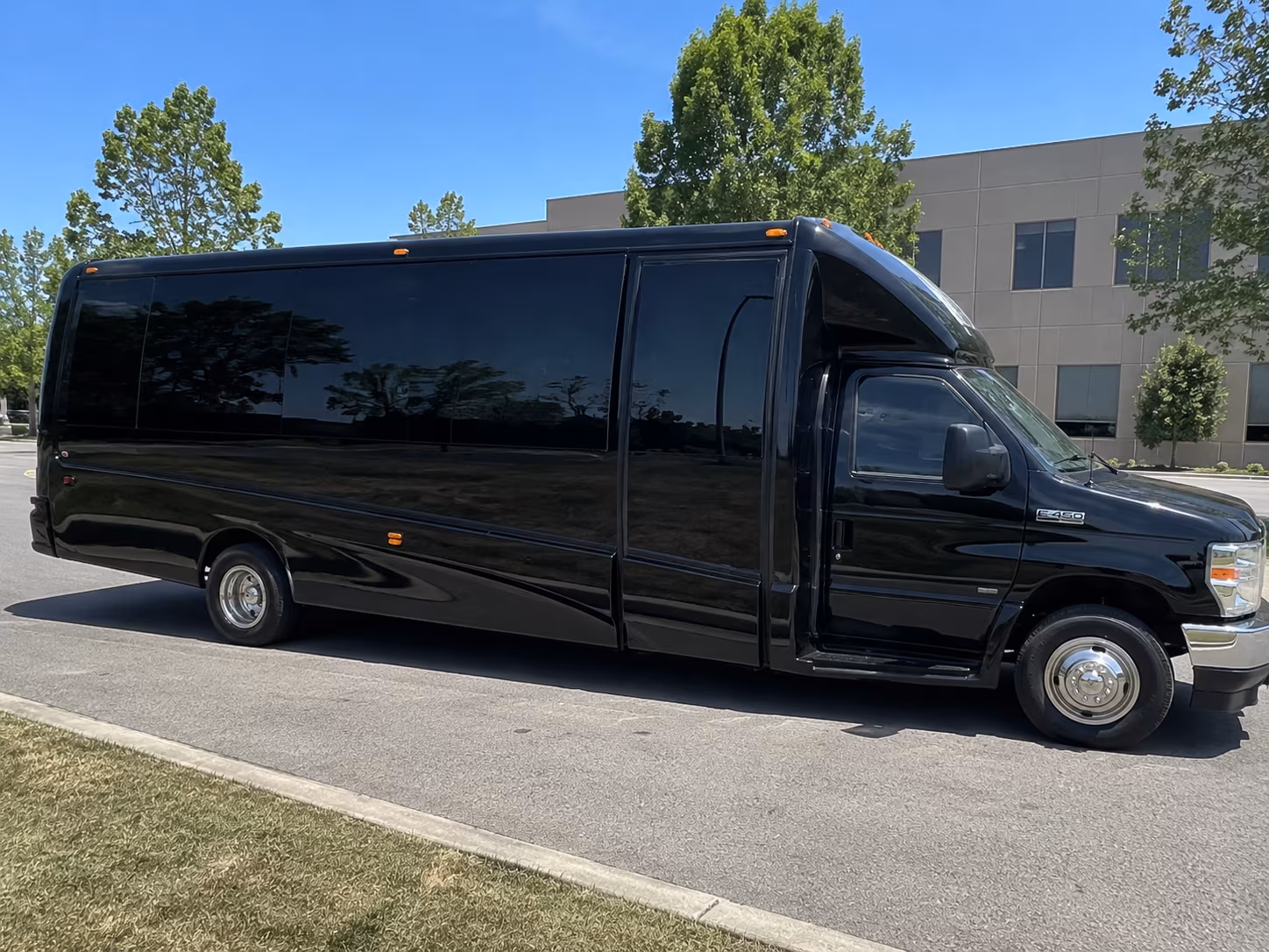 Largo Homecoming & Prom Party Bus Rentals