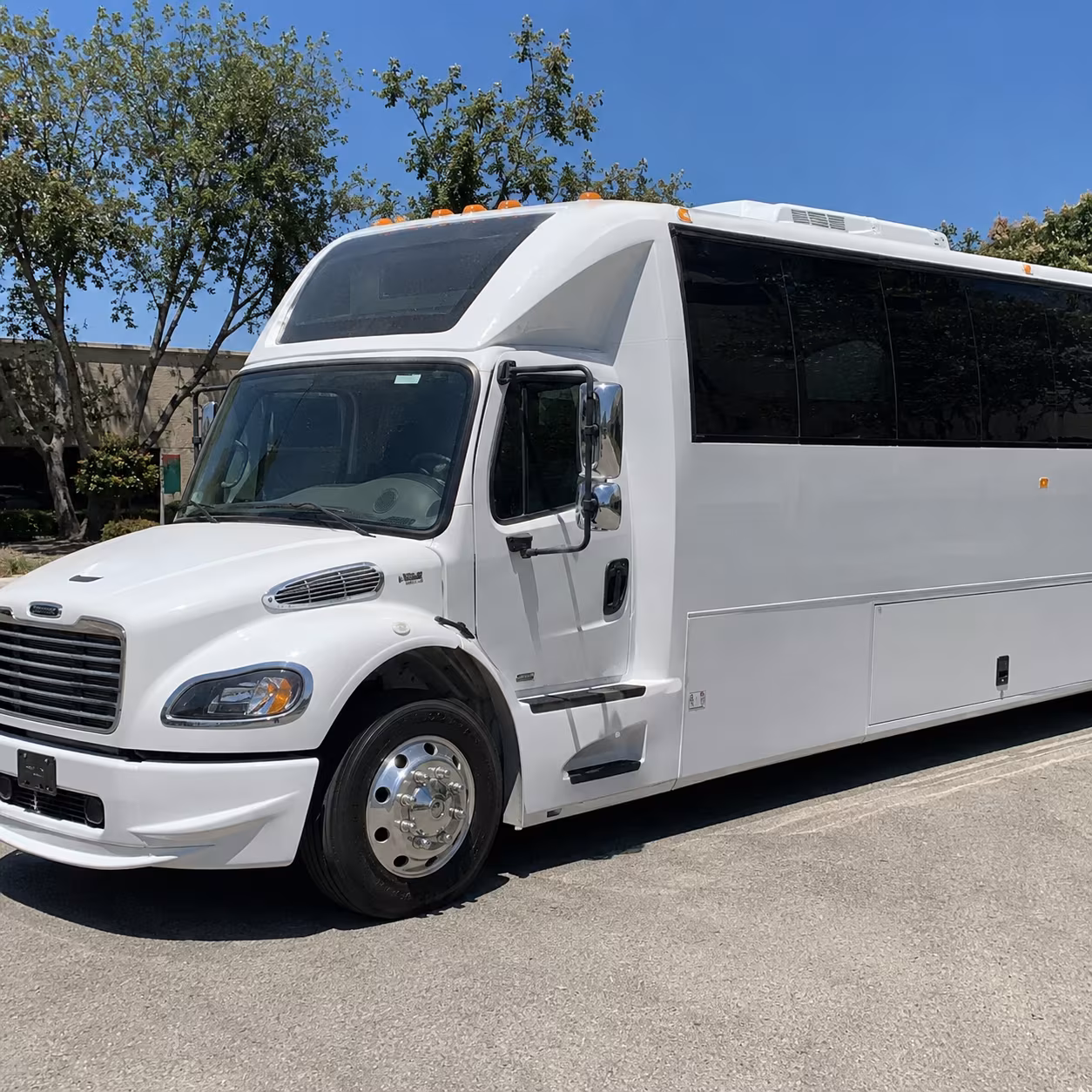 Largo Winery Tour & Pub Crawl Transportation