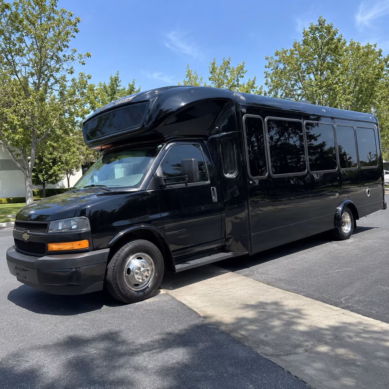 Lakeland Winery Tour & Pub Crawl Transportation